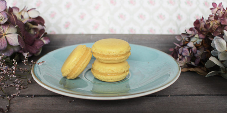 Lemon Macarons