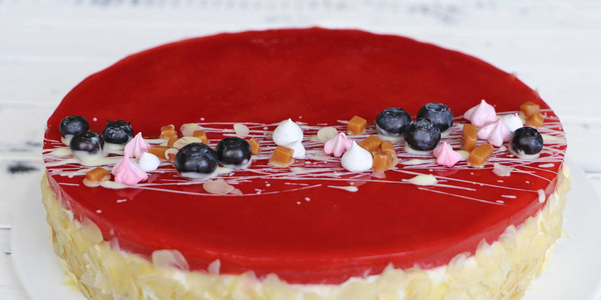 Erdbeertorte Mit Eierlikorsahne Summerfeeling On The Kaffeetisch Zimtliebe Schnell Einfach Lecker