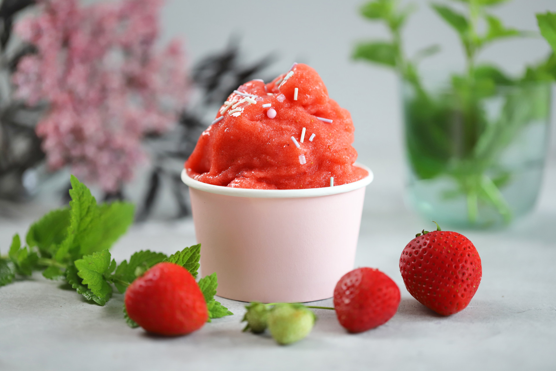 Erdbeer Sorbet -Eisgekühlt (auch lecker mit 100% Prosecco) - Zimtliebe ...