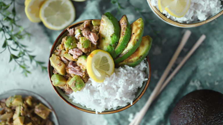 Thunfisch Avocado Bowl – OnePot Deluxe auf Asiatisch