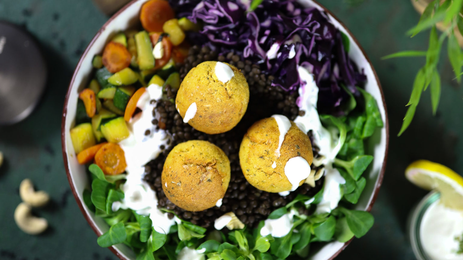 Falafel aus dem Backofen- Einfach, vegan &amp; fettarm - Zimtliebe ...