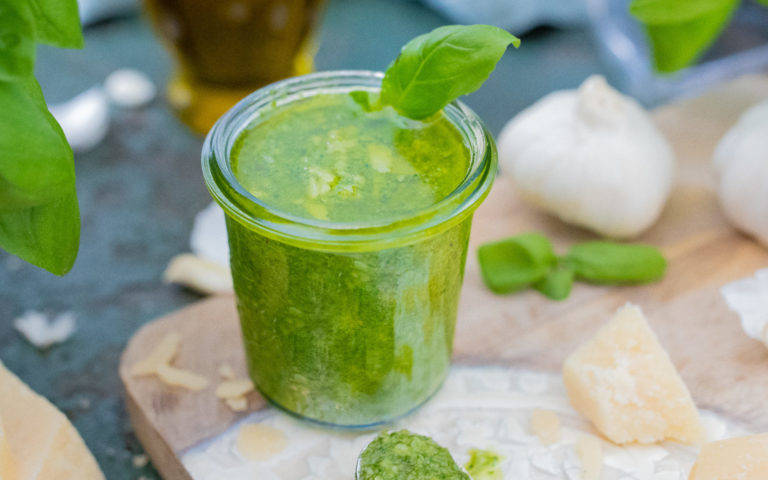 Bestes Basilikum Pesto alla Genovese – Nur 3 Zutaten