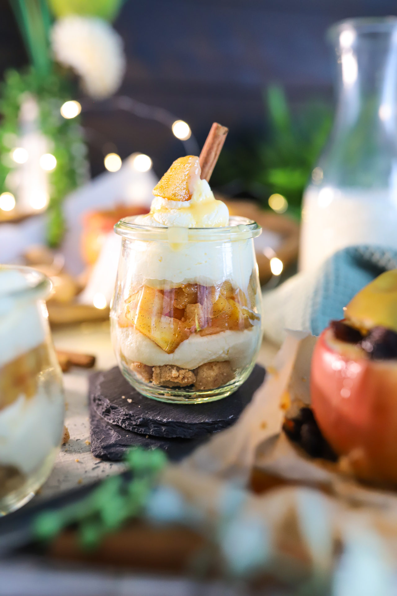 Bratapfel Schicht-Dessert im Glas mit Eierlikör Shot - Zimtliebe ...