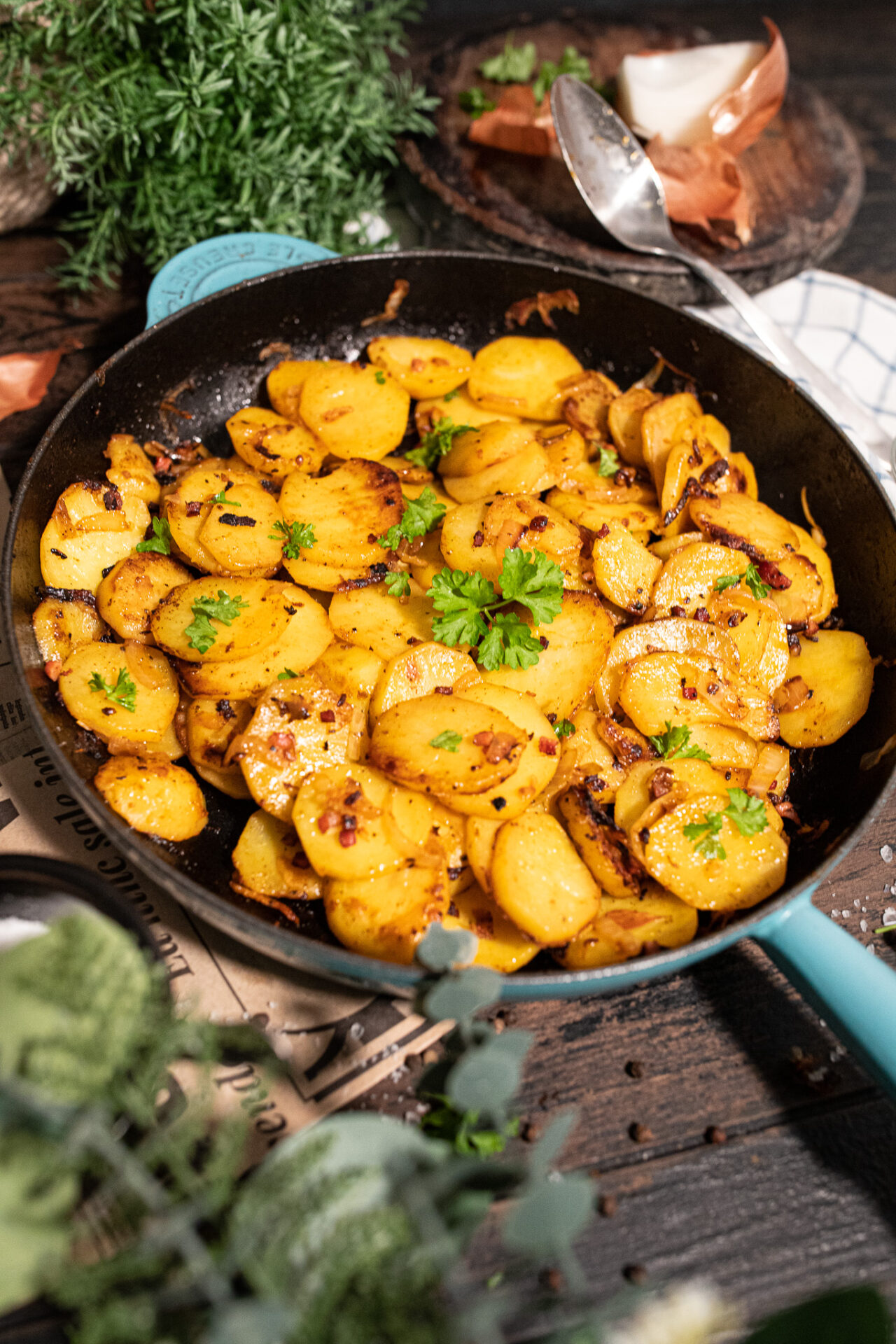 Einfache Bratkartoffeln aus rohen Kartoffeln - Zimtliebe- Schnelle ...