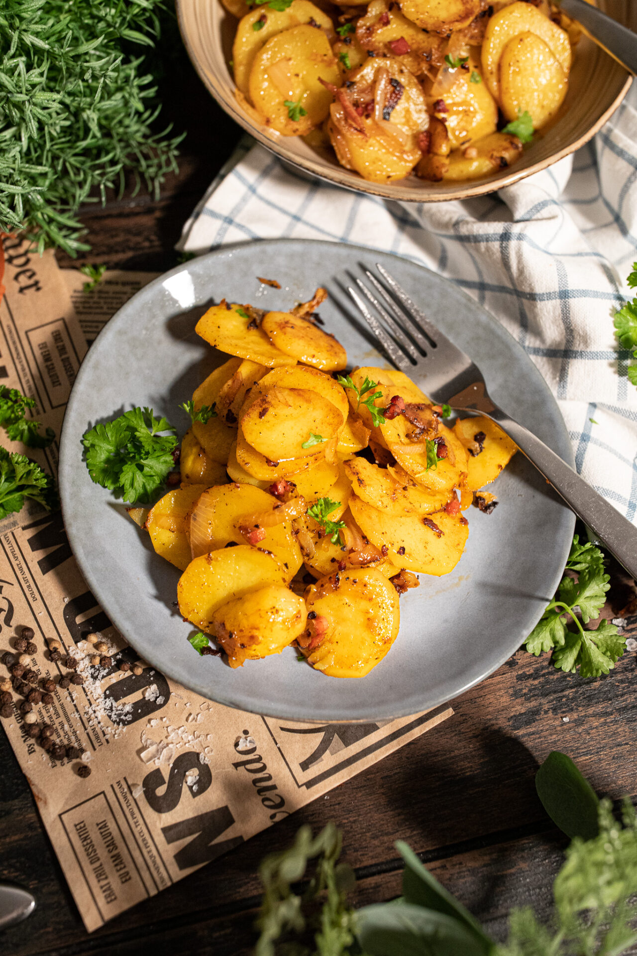 So einfach sind knusprige Bratkartoffeln im Backofen - Zimtliebe ...