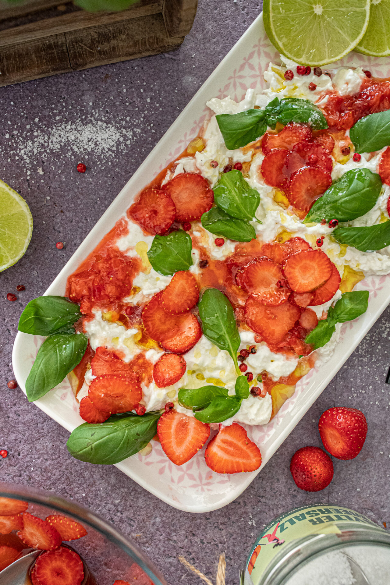 Burrata mit marinierten Erdbeeren - 10 Minuten Rezept - Zimtliebe ...