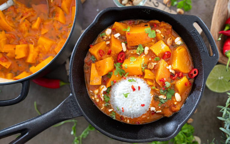 Bestes Kürbis Curry mit Kokosmilch & Reis (vegan)